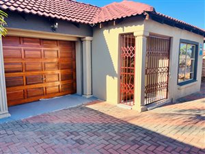 3 Bed House in Ivy Park