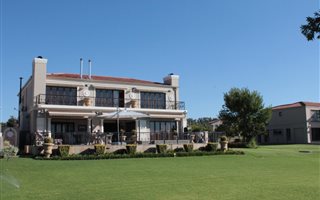 4 Bedroom House in Vaal River