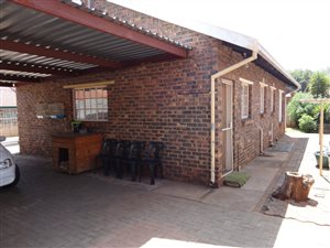 2 Bed House in Vanderbijlpark CE1