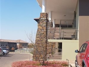 94 m² Commercial space in Hazeldean (Silverlakes Surroundings)