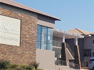 123 m² Commercial space in Hazeldean (Silverlakes Surroundings)