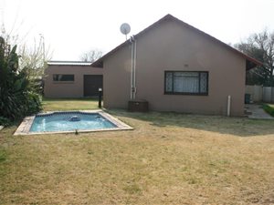 3 Bed House in General Alberts Park