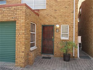 3 Bed Townhouse in Rangeview