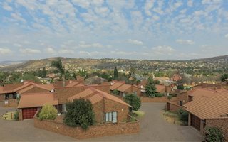 2 Bedroom Simplex in Bassonia