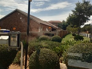 2 Bedroom Townhouse in Wilgeheuwel