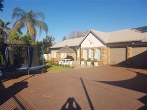 3 Bed House in Theresa Park