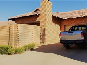 3 Bed Townhouse in Hazeldean (Silverlakes Surroundings)