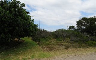610 m² Land available in Boggomsbaai