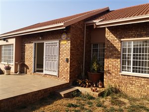 3 Bed Simplex in Glenvista