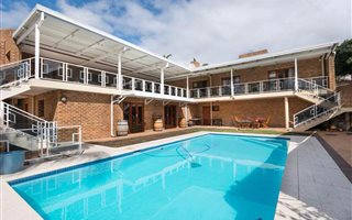 7 Bedroom House in Paarl
