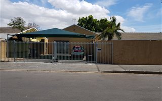 4 Bedroom House in Monte Vista