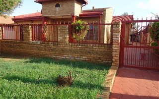 3 Bedroom House in Mahube Valley
