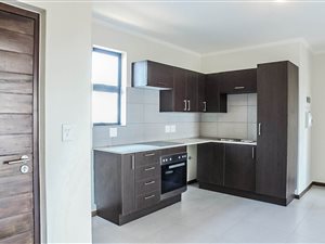 2 Bed Apartment in Jackal Creek Golf Estate