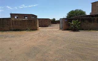 385 m² Commercial space in South Ridge
