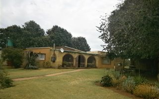 2.1 ha Farm in Hillside AH