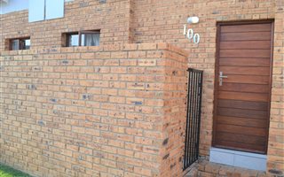 2 Bedroom Apartment in Blue Hills