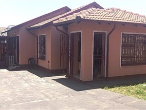 3 Bed House in Mabopane