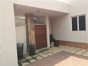 2 Bedroom Townhouse in Bankenveld