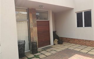 2 Bedroom Townhouse in Bankenveld