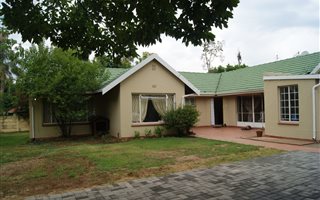 4 Bedroom House in Bordeaux