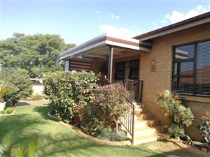 2 Bed House in Ruimsig