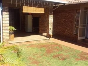 3 Bed Townhouse in Sinoville