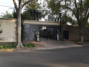 1 Bed Garden Cottage in Saxonwold