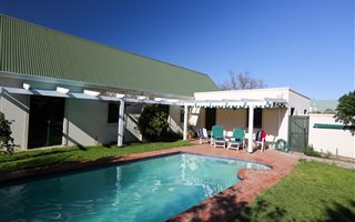 2 Bedroom House in Erinvale Estate