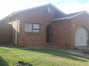 3 Bedroom House in Uitenhage Central