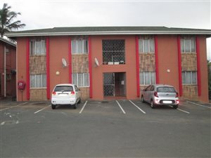 16 Bed Flat in Sea Cow Lake