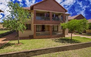 2 Bedroom Apartment in Ruimsig