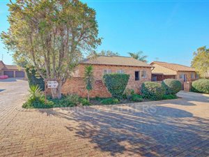 2 Bed Simplex in Olivedale