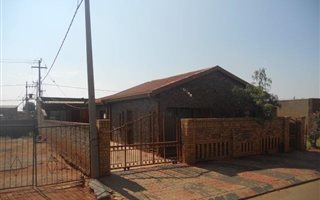 4 Bedroom House in Orange Farm