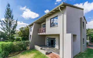 3 Bedroom Duplex in Jackal Creek (Northriding)
