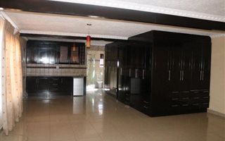 2 Bedroom Garden Cottage in Crystal Park