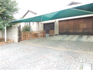 5 Bed House in Dan Pienaarville