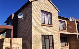 2 Bedroom Townhouse in Wilgehof
