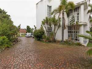10 Bed House in Rooirivierrif