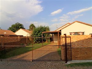 2 Bedroom Townhouse in Bonaero Park