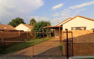 2 Bedroom Townhouse in Bonaero Park