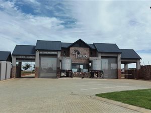 627 m² Land available in Van Der Hoff Park