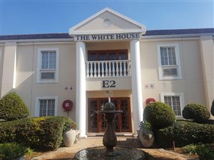101 m² Commercial space in Kempton Park Central