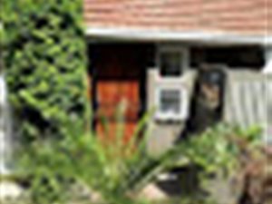 1 Bed Garden Cottage in Bramley