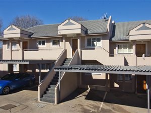 3 Bed Apartment in Rembrandt Park