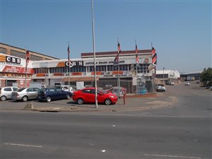 300 m² Industrial space in Bluff
