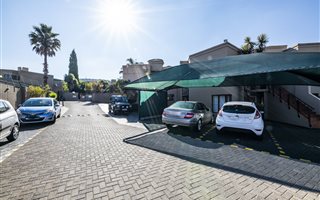 3 Bedroom Apartment in Glenvista