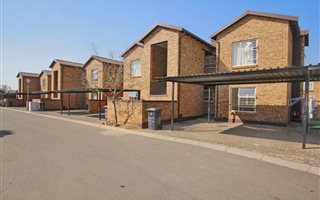 2 Bedroom Townhouse in Honey Park