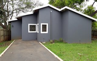 3 Bedroom House in Waterfall