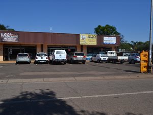 628 m² Commercial space in East Lynne