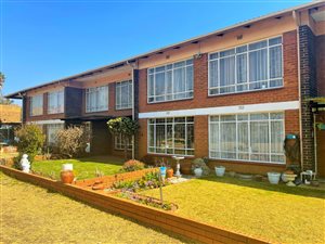 2 Bed Apartment in Farrarmere